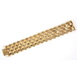 Vintage two colour gold bracelet, with diamond pattern, in 18 ct gold, with double figure-of-eight