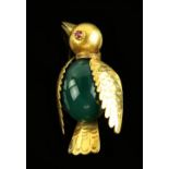 Vintage mid 20th Century stylised bird brooch, the body a cabochon green chalcedony, marks for 14 ct