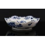 First period Worcester porcelain salad bowl with underglaze blue pinecone pattern to central well,