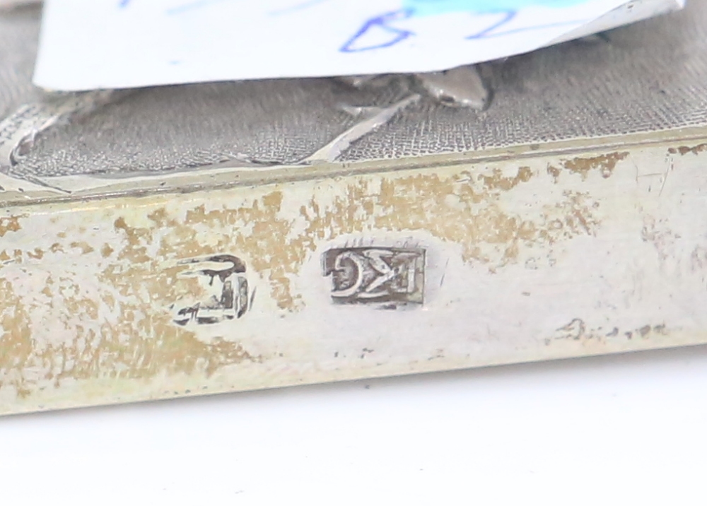 Chinese silver card case decorated with flowers and foliage in relief, the reverse with bamboo, 8. - Image 3 of 3