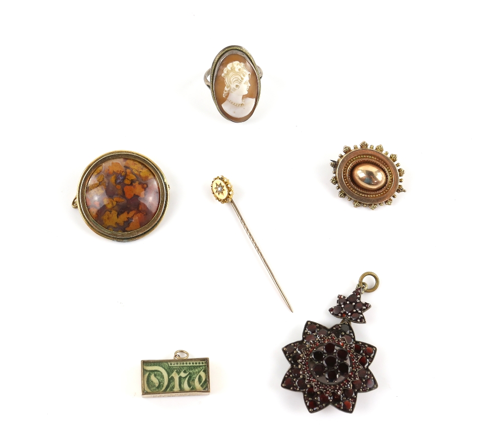 Mixed group of items, a Victorian oval brooch, 2.8 x 2.2cm, with another similar, set with red - Image 2 of 2