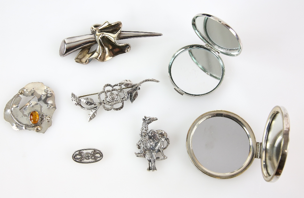 A mixed group of jewellery, 1950's silver rose brooch, pin roll catch fitting, 9.5 x 3.1cm, modern