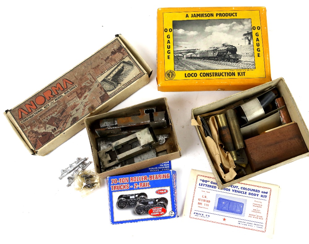 Selection of train and model railway related model kits, to include Mega Kits, Acorn BIG4 B R - Image 2 of 10