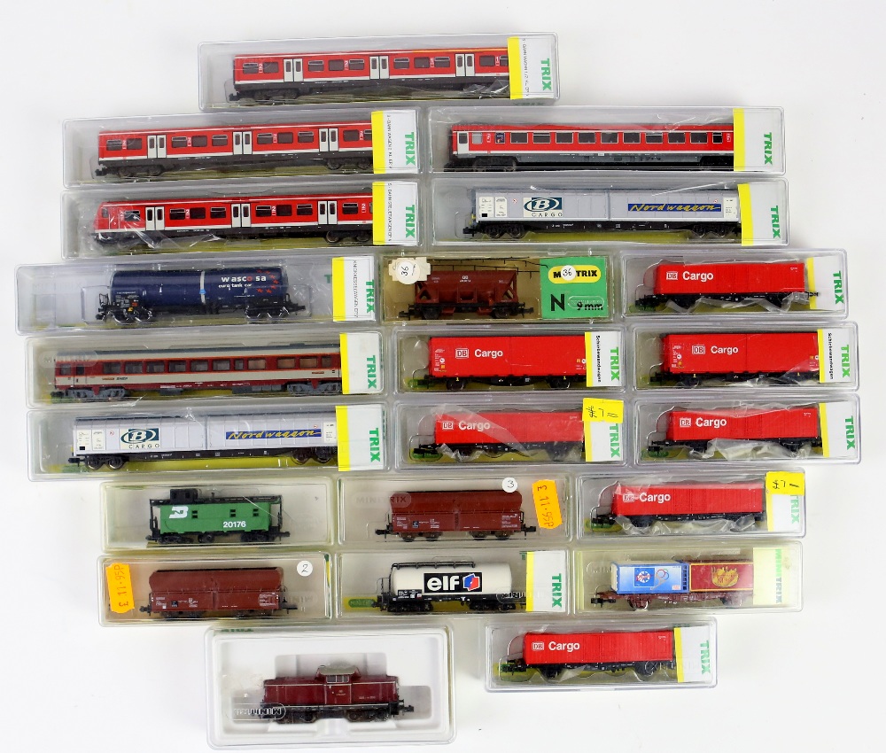 Collection of Minitrix N gauge diesel locomotives, carriages and rolling stock, comprising, 15660,