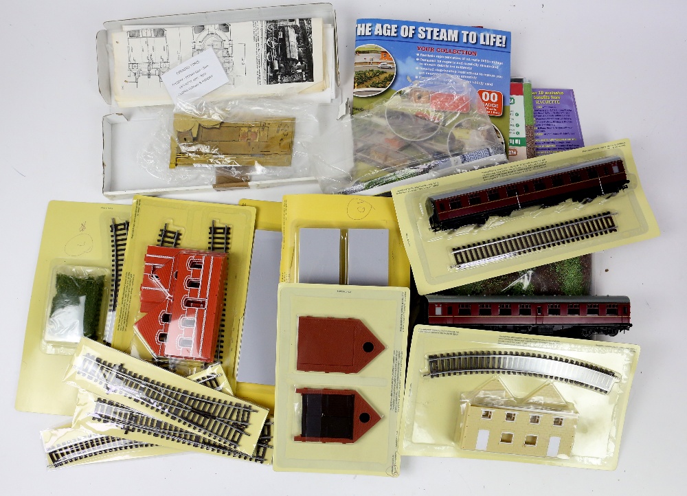 Large collection of trackside and layout items, to include plastic and cardboard kit-form buildings, - Image 7 of 17