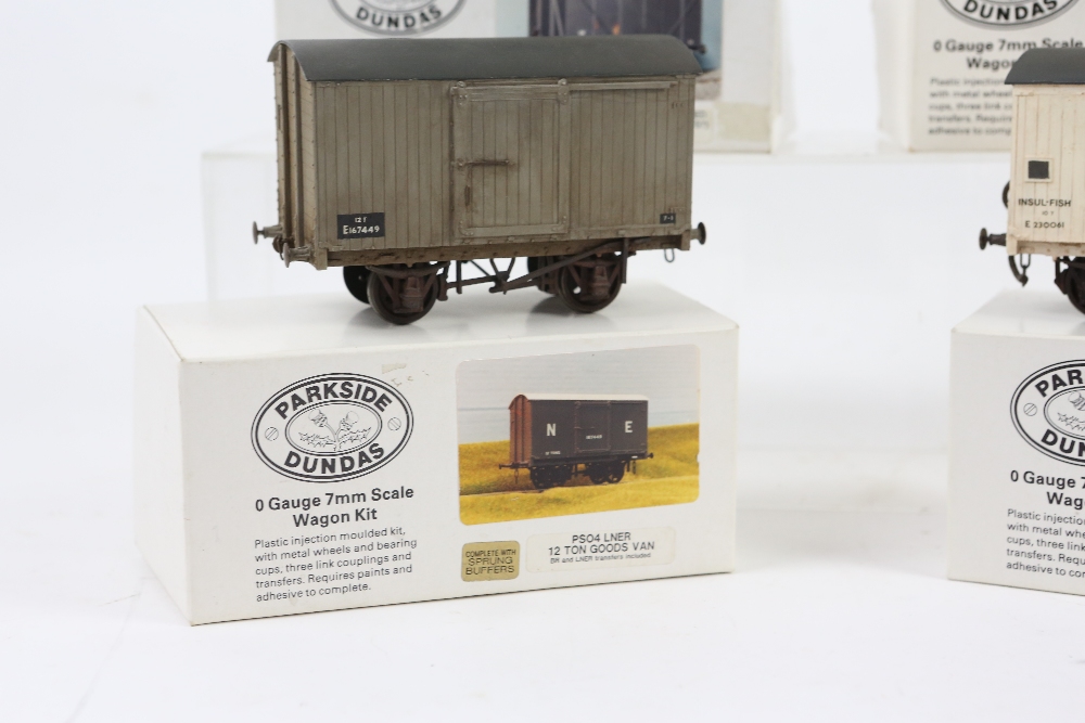 Four Parkside Dundas O gauge assembled wagons, comprising PS48 GWR Tevan goods van, PS04 LNER 12-ton - Image 4 of 5