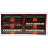 Collection of Hornby Railways 00 gauge coaches, comprising 2x R4006 BR MK1 Brake Coach (Southern