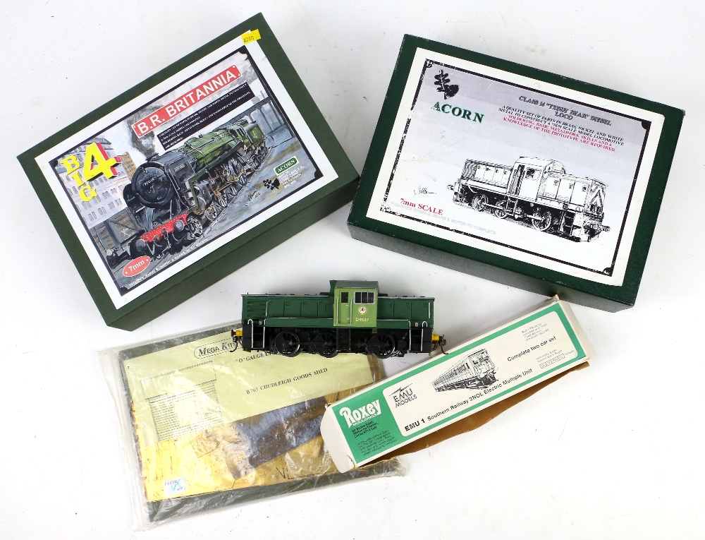 Selection of train and model railway related model kits, to include Mega Kits, Acorn BIG4 B R