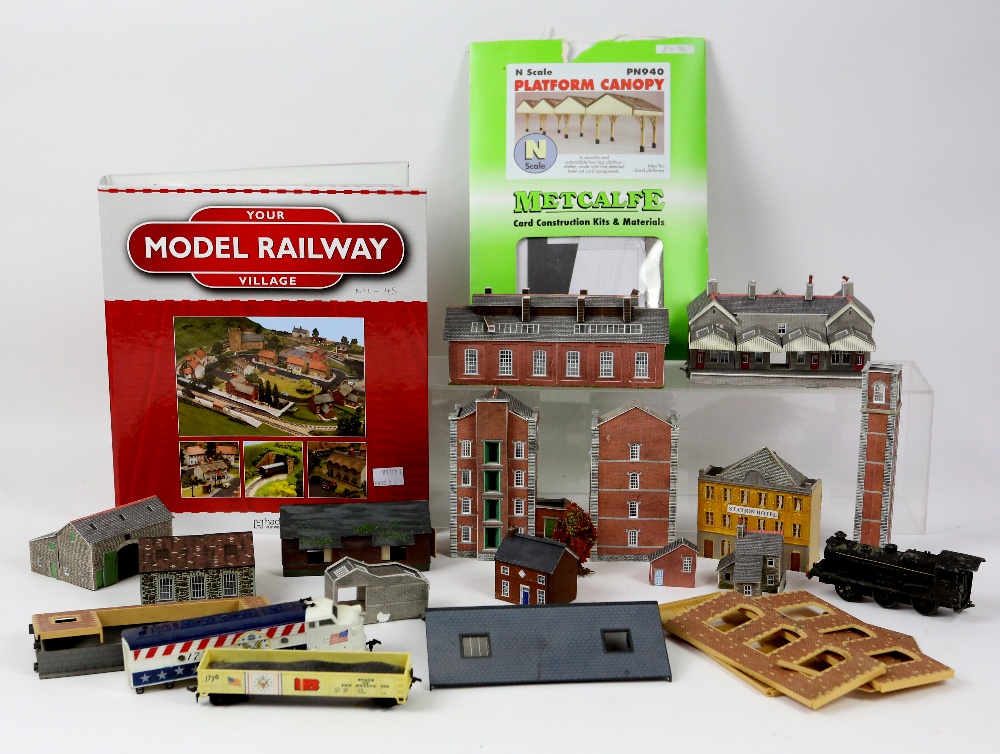 Large collection of trackside and layout items, to include plastic and cardboard kit-form buildings, - Image 2 of 17