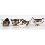 George V silver sugar bowl and cream jug, 15 cm wide, by JB Chatterley & Sons Ltd, London 1930,