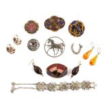 Costume jewellery, including brooch depicting a horse, horseshoe pendant, Scottish brooch and floral