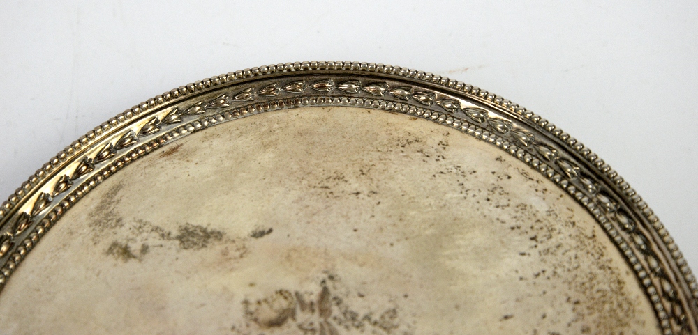 George III pair of silver waiters, the centres engraved with crest with bead and leaf embossed - Image 6 of 8