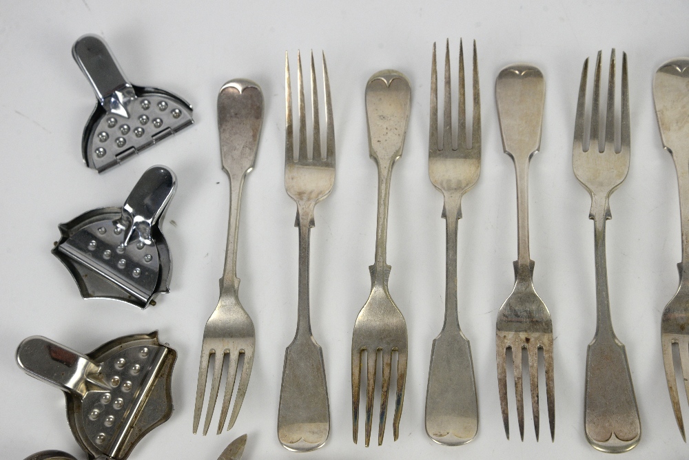 Selection of silver-plated items including tea services, shell shaped cruet, etc - Image 16 of 48