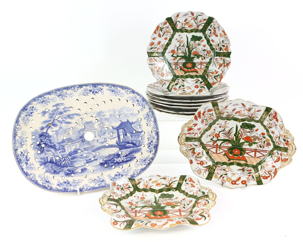 Early 19th C Masons ironstone dessert service, with lobed serving dishes, design of plant in a