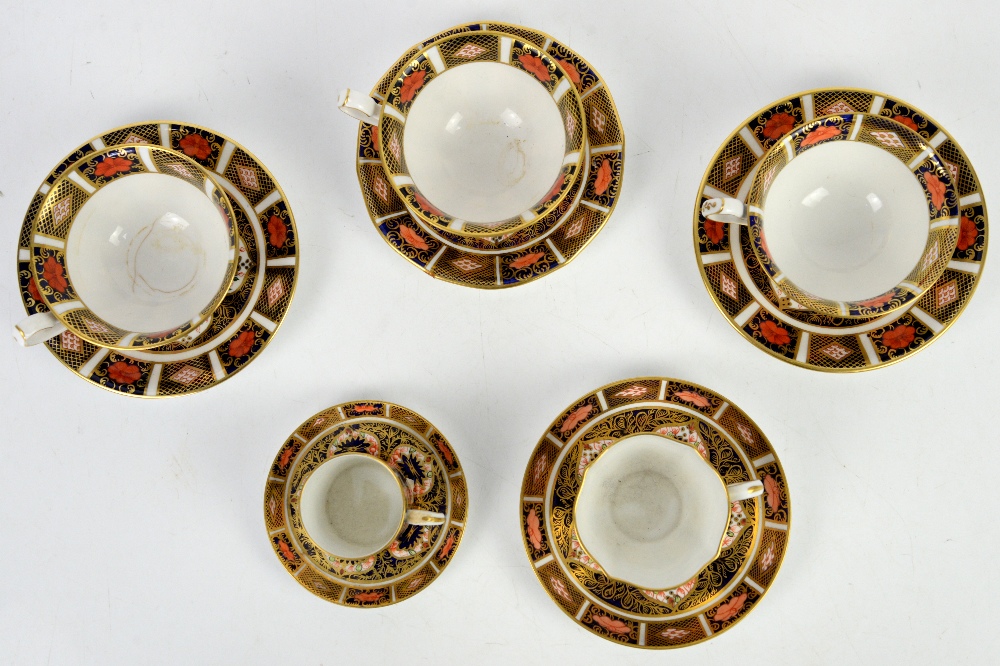 Royal Crown Derby Imari pattern no 1128, four cups and saucers, and a coffee can and saucer - Image 8 of 10