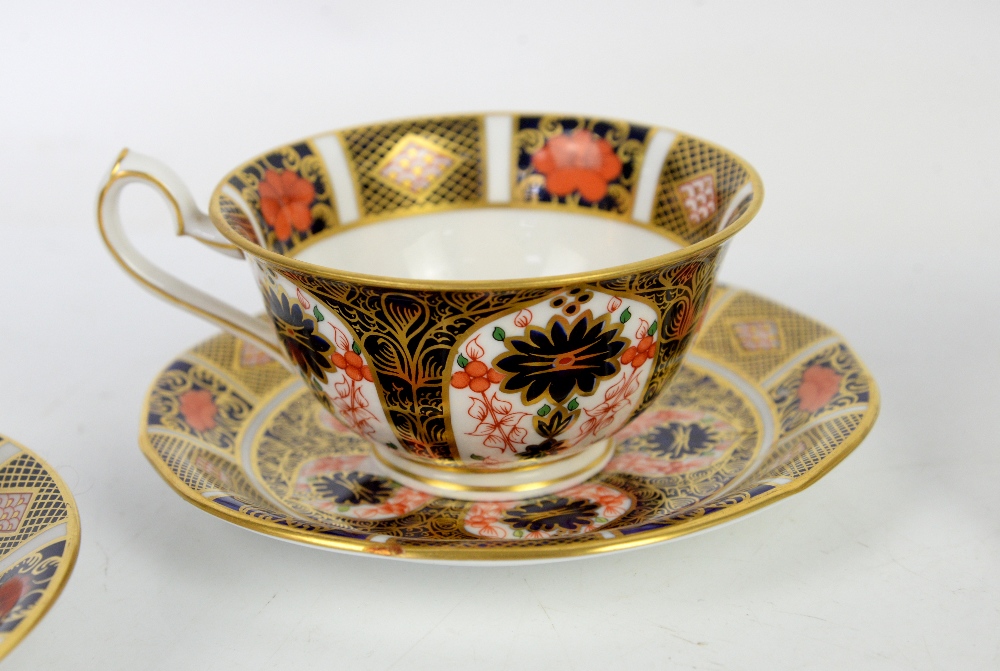 Royal Crown Derby Imari pattern no 1128, four cups and saucers, and a coffee can and saucer - Image 6 of 10