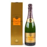 One bottle of Veuve Clicquot Ponsardin Vintage Reserve Champagne, 1996 vintage, boxed