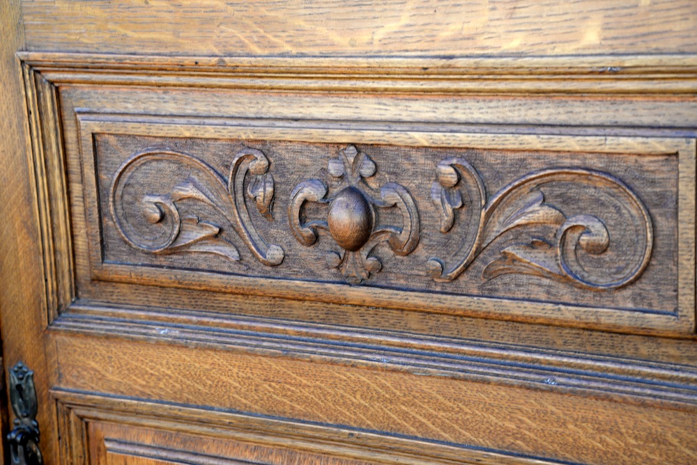 Arts and Crafts / Art Nouveau oak dresser with mirrored back on bun feet, w146 x d54, height base - Image 25 of 36