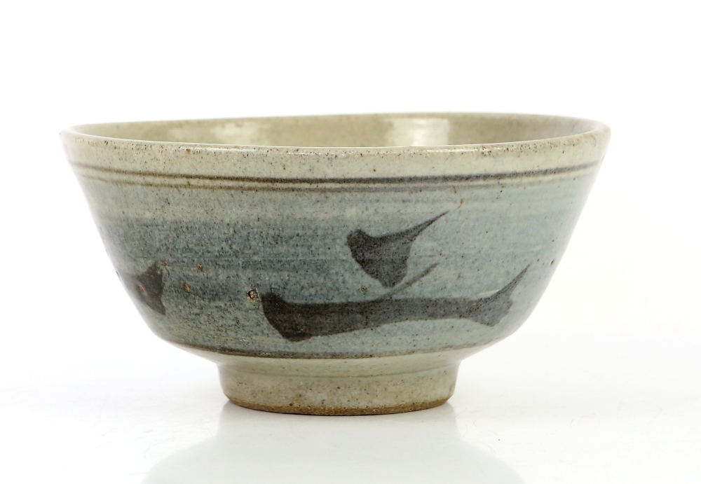 St Ives studio pottery footed bowl, in the manner of Bernard Leach, buff coloured, St Ives impressed - Image 4 of 10