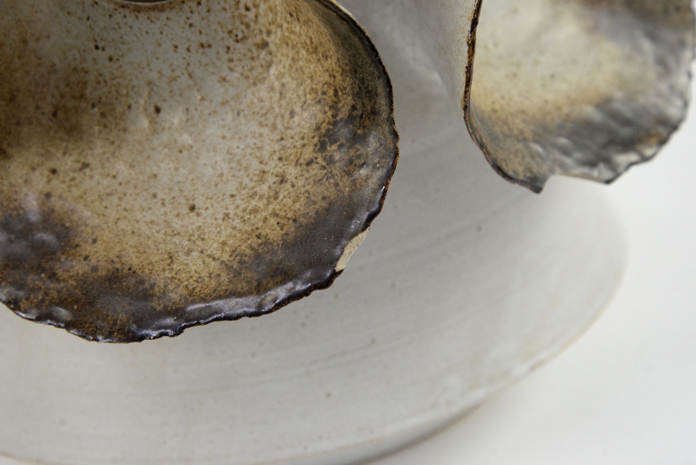 Deirdre Burnett (British, b.1939), studio pottery centrepiece bowl with ruffled lobe rim, creamy - Image 16 of 20