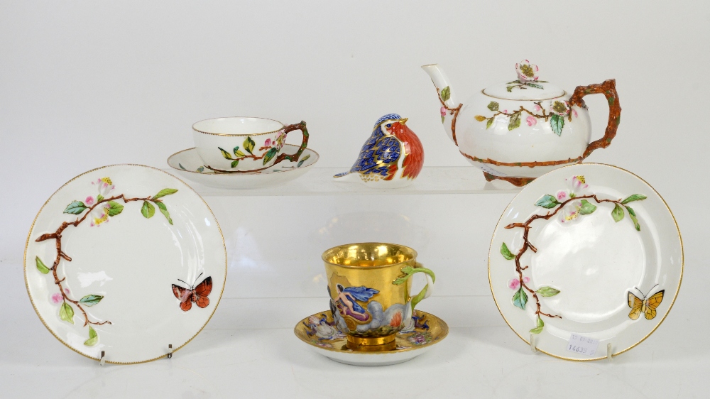 Victorian wild rose tea service, comprising tea pot, two side plates and a cup and saucer, Naples