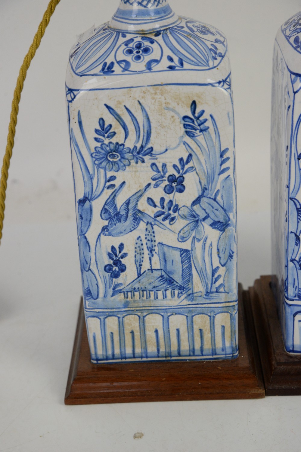 Pair of blue and white ceramic lamps decorated with birds of paradise, with a gilt-metal oil lamp - Image 7 of 11