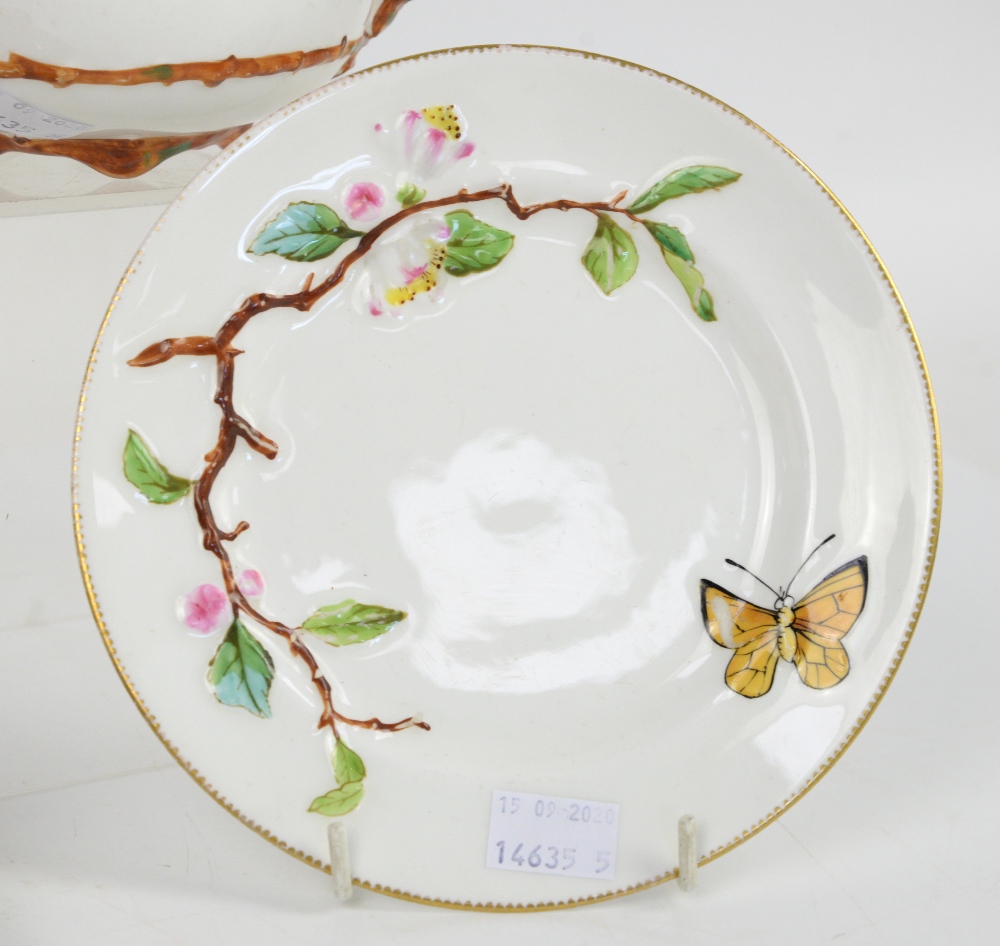 Victorian wild rose tea service, comprising tea pot, two side plates and a cup and saucer, Naples - Image 3 of 9