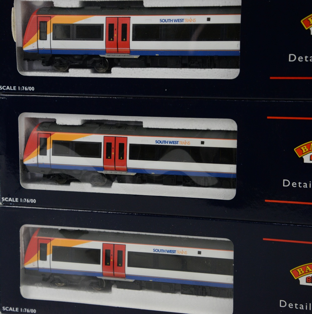 Bachmann H0/00 gauge 32452 170/4 Turbostar 2car DMU SouthWest Trains set x2, and 31506 158 Car - Image 3 of 3