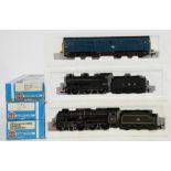 Three Airfix 00 gauge locomotives, comprising 54122-6 4F Fowler LMS livery, 54100-6 A1A-A1A Class