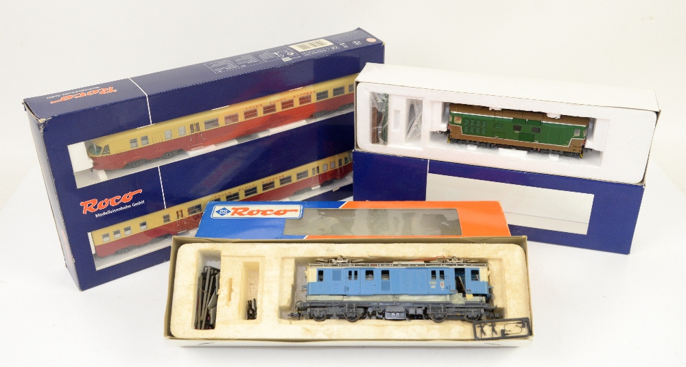 Roco H0/00 gauge 63110 Trans Europ Express, two car pack, 62870 diesel locomotive, and 43631