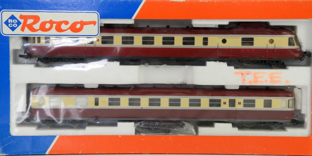 Roco H0/00 gauge 43034 SNCF RGP train pack, and 43033 SNCF train pack, (2), boxed,PROVENANCE: From a - Image 2 of 2