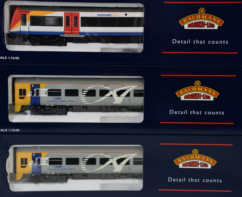 Bachmann H0/00 gauge 32452 170/4 Turbostar 2car DMU SouthWest Trains set x2, and 31506 158 Car - Image 2 of 3