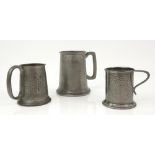 The Lord of the Rings - Three pewter tankards from the Prancing Pony scenes (3). Provenance: The