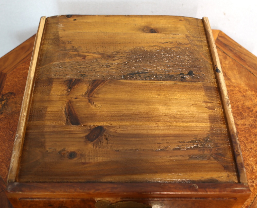 A pair of Chinese wood cabinets; each one approximately 62 x 49 x 51 cm, and of Eight-sided form - Image 5 of 26