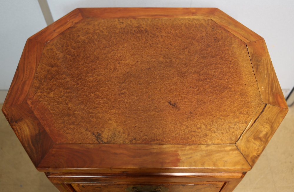 A pair of Chinese wood cabinets; each one approximately 62 x 49 x 51 cm, and of Eight-sided form - Image 25 of 26