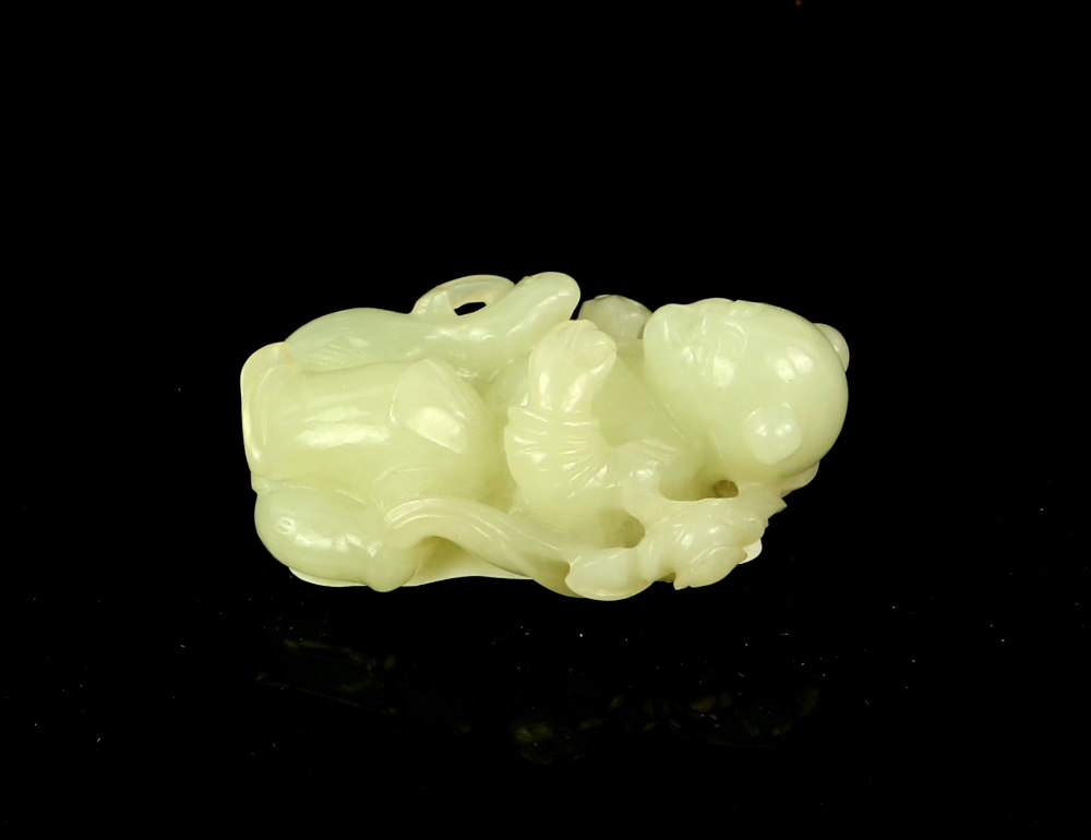 A small Chinese green jade figure of a boy standing beside a duck; about 5 cm high; with a wood - Image 5 of 7