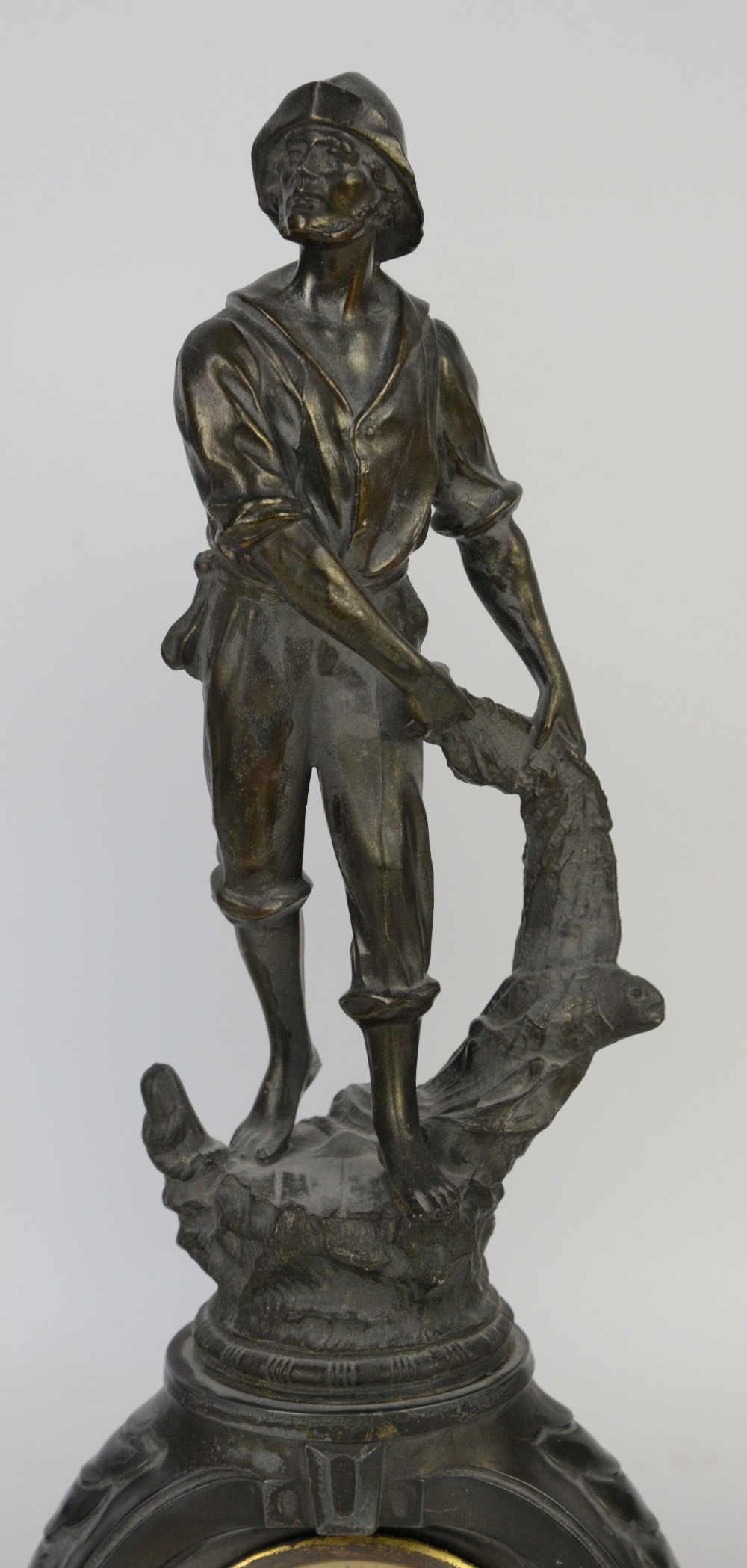 Late 19th/early 20th century French patinated spelter clock garniture modelled with a fisherman - Image 5 of 7