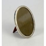 Oval form wooden back silver photograph frame by Deakin & Francis, B'ham 1919, H.14cm W.9.6cm Height