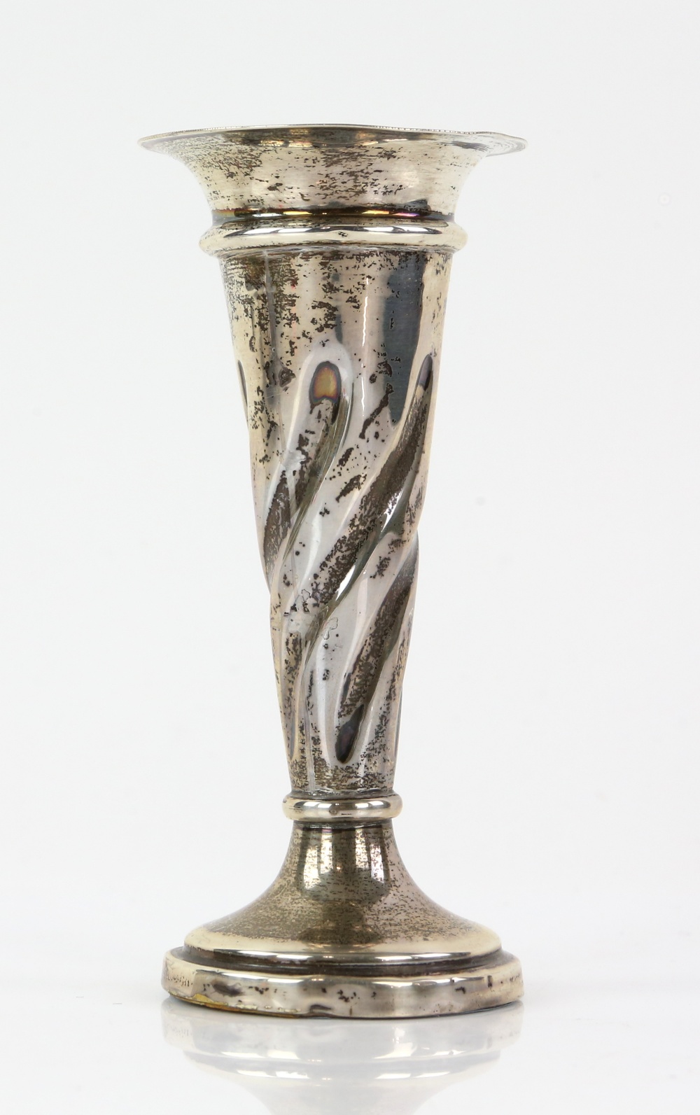 George VI silver sugar sifter of octagonal section, by Viner's Ltd, Sheffield, 1941, silver sauce - Image 9 of 11