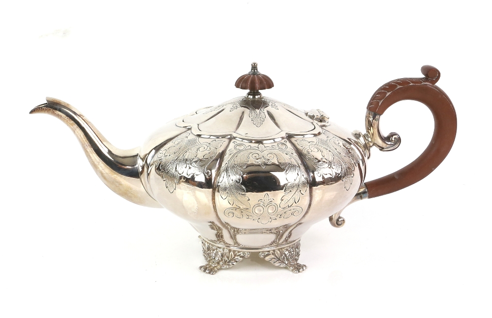 Silver plated four piece tea and coffee service, comprising coffee pot, teapot, cream jug and - Image 5 of 10