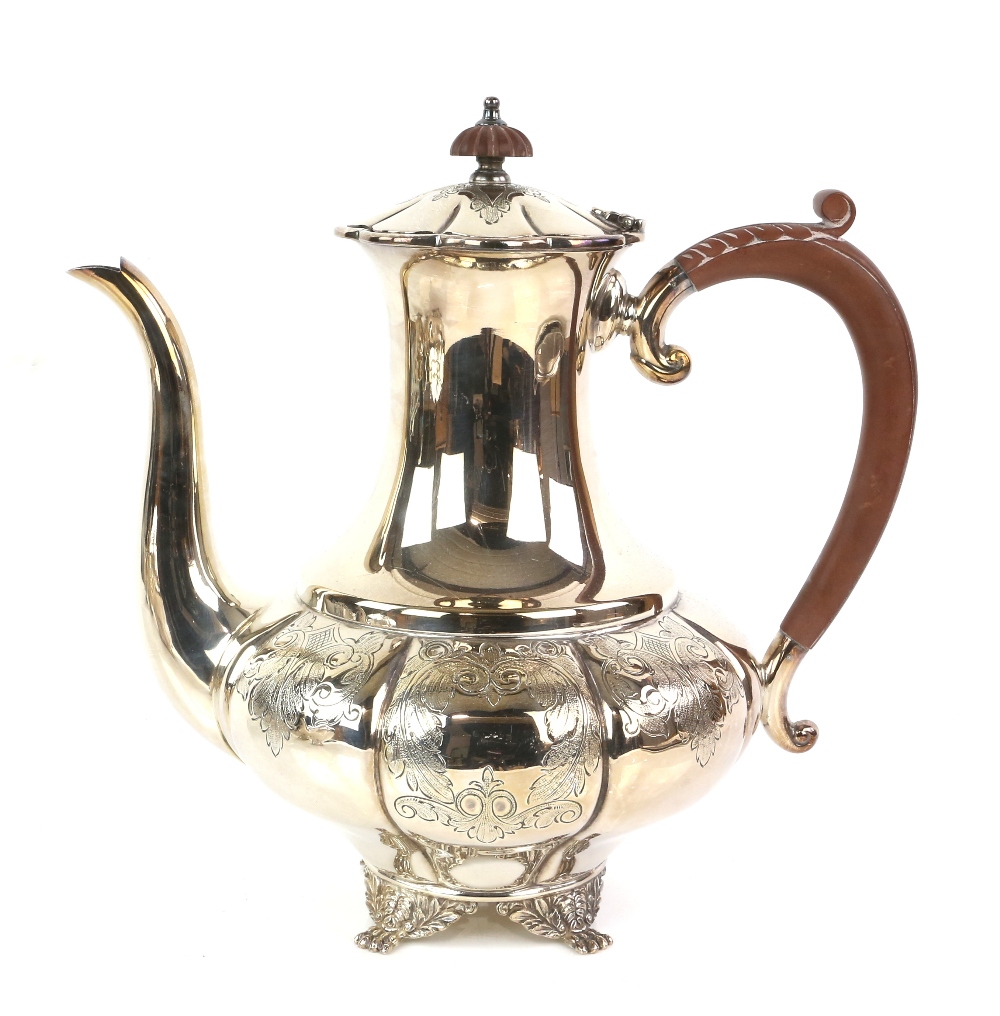 Silver plated four piece tea and coffee service, comprising coffee pot, teapot, cream jug and - Image 4 of 10