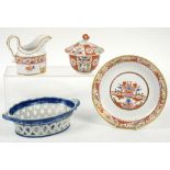 Early 19th Century Spode sauce boat, h12cm and shallow dish in the Kakiemon style, 21cm diam, 18th