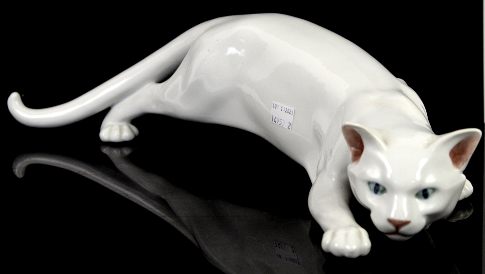 Royal Copenhagen creeping cat, no 473, 48cm