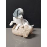 NAO FIGURINE PLAYFUL DOGS