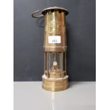 E THOMAS AND WILLIAMS WAKERS ABERDARE CAMBRIAN TYPE BRASS MINERS LAMP