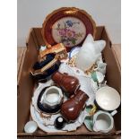 A BOX OF ASSORTED WARE INC WEDGWOOD ROYAL WORCESTER ENGLISH GARDEN CLOUDED GLASS SHADES ETC