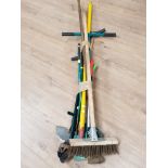 BUNDLE OF GARDEN TOOLS INCLUDES EDGE TRIMMER AND SHEARS ETC