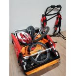 COLLAPSIBLE TRAILER FOR A PUSH BIKE WITH 2 CHALLENGE SAFETY HELMETS