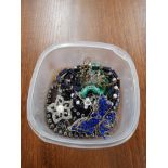 A BOX OF ASSORTED COSTUME JEWELLERY