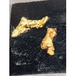2 0.9CT GOLD NUGGETS TOTAL WEIGHT 0.7G